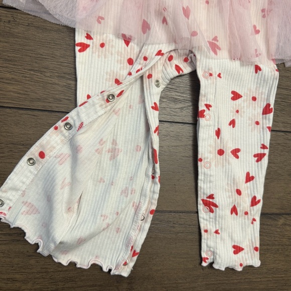 Cat & Jack Valentines Day Heart Print Tutu Romper Size 18M - Picture 7 of 9